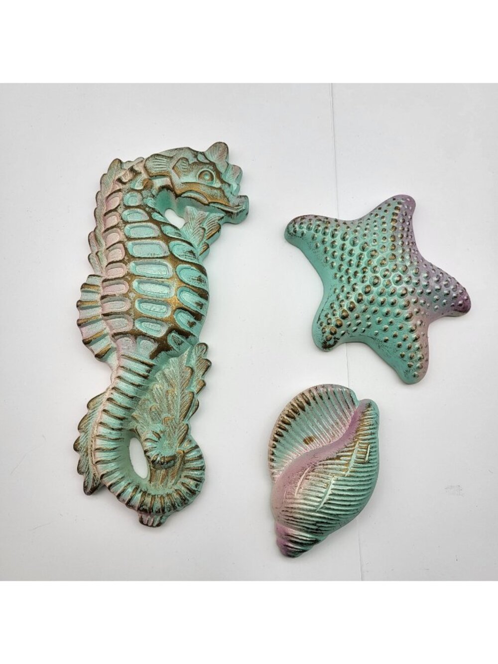 Vintage MCM Chalk ware Seahorse Shell Wall Decor teal pink Under the sea